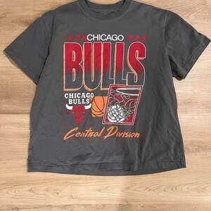 NBA Chicago Bulls Oversized, Graphic T-Shirt Unisex, Gray XL
